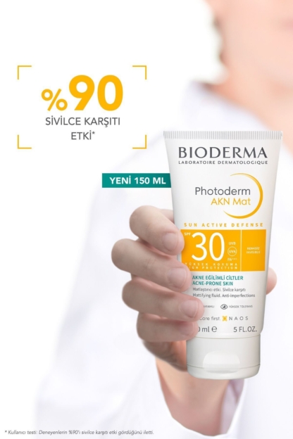 Photoderm AKN Mat Sivilce Karşıtı Güneş Kremi Yağlı Akne Eğilimli Ciltler Matlaştırıcı Etki 150 ml - Görsel 3